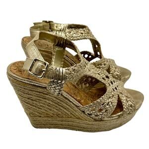 Gianni Bini Gold Metallic Wedges Womens Size 6M